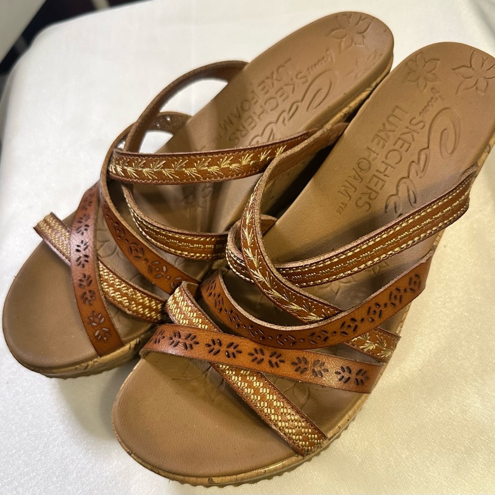 Skechers Brown Wedge Sandals (8.5) Great for Fall!